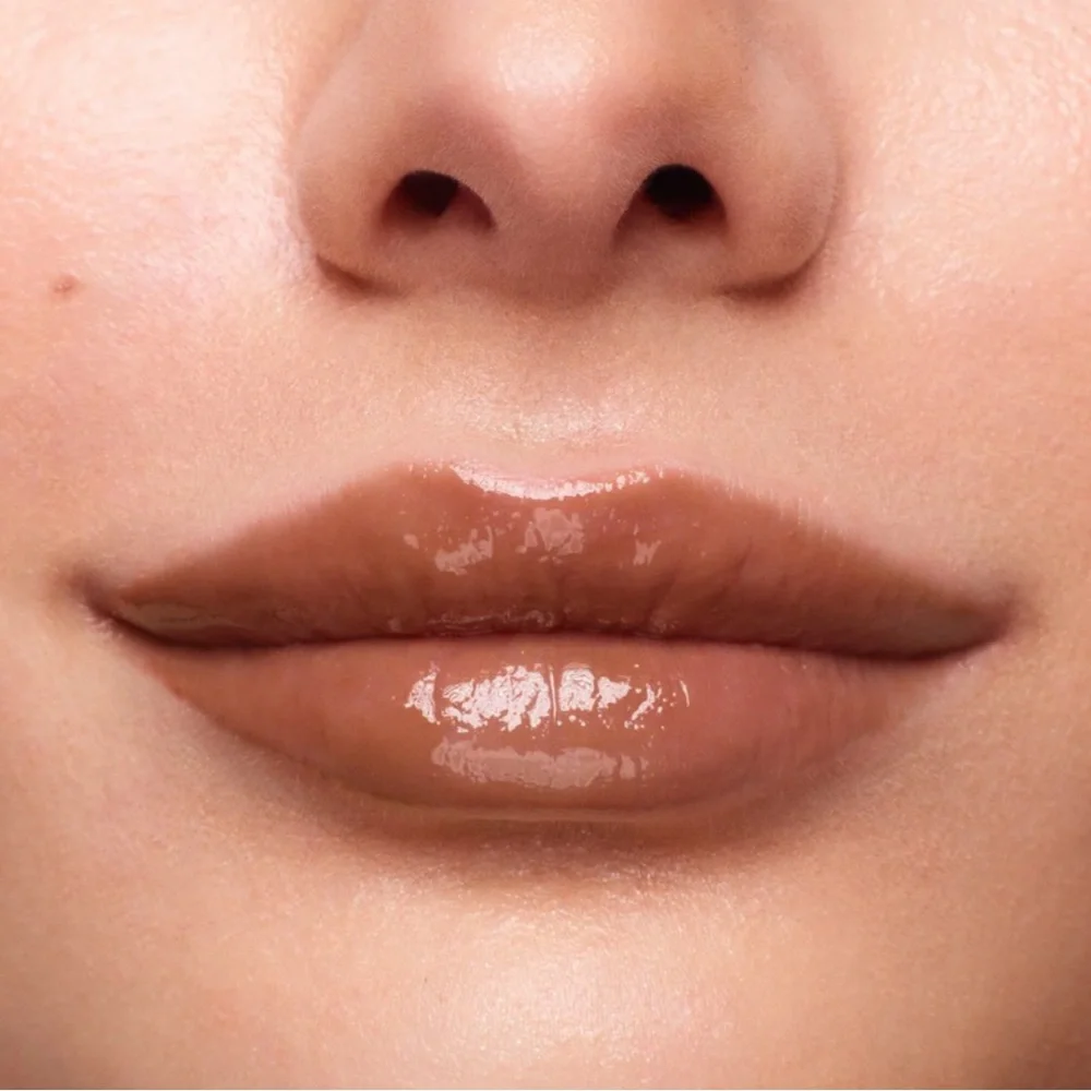 STILA PLUMPING LIP GLAZE in BROWN SUGAR